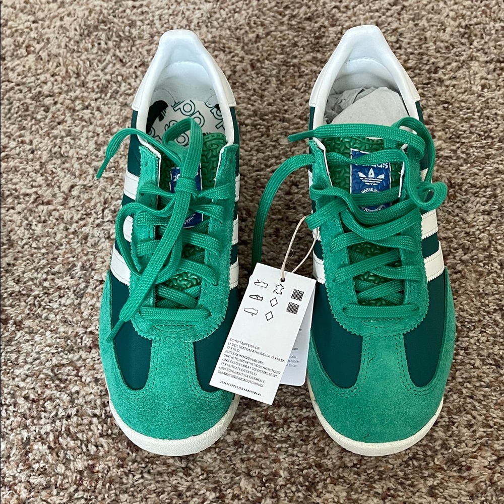 Adidas SL Andridge / Green & White Women’s Sneakers – Size 6.5 – New With Tags